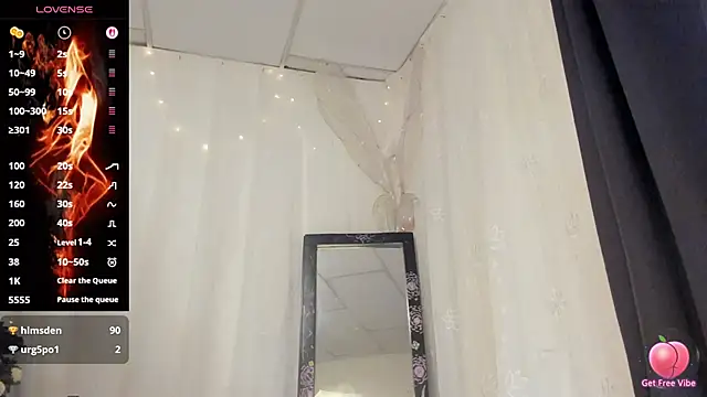 chloe_kisses' Live XXX Chat