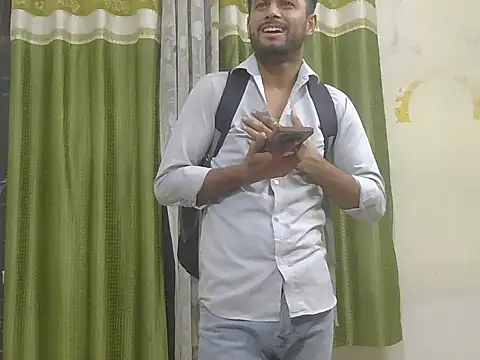 دردشة Stubborndesiboy الجنسية المباشرة