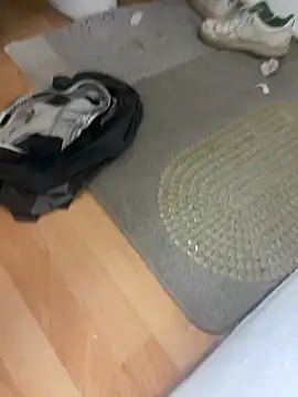 Webkamerová show iRealYFuckGood