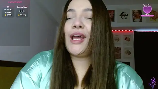 Nova-Satela live XXX chat