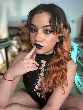 NikkiNix – Live XXX-chat