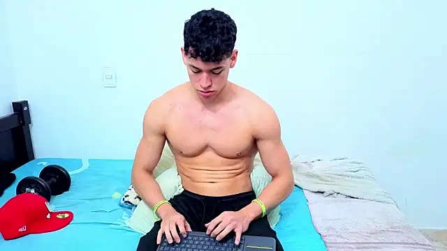 Luke_Muscle: απευθείας συνομιλία ΧΧΧ