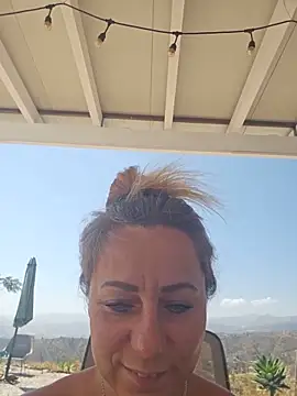 XXX chat uživo modela AngelaDesires