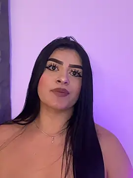 Kariina__69 Adlı Modelin Canlı XXX Sohbeti