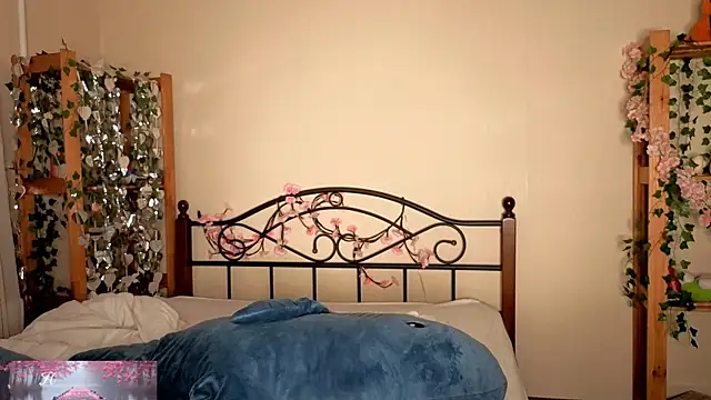 HoneyComfy's Live XXX Chat