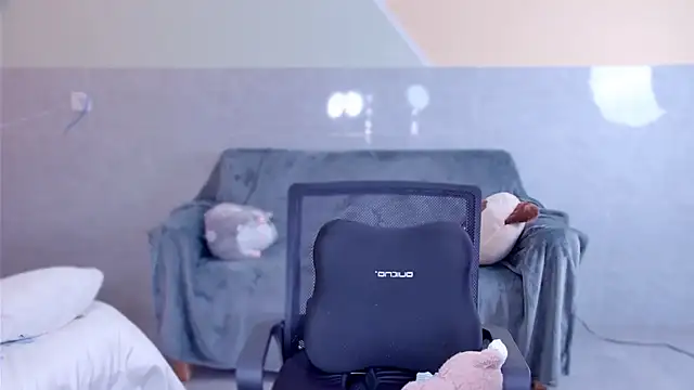 Živý XXX chat YangYang-Ya