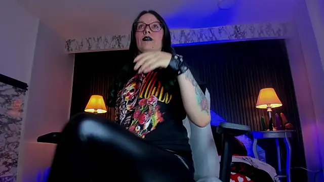 צ'אט XXX בשידור חי של EvangelineJoness