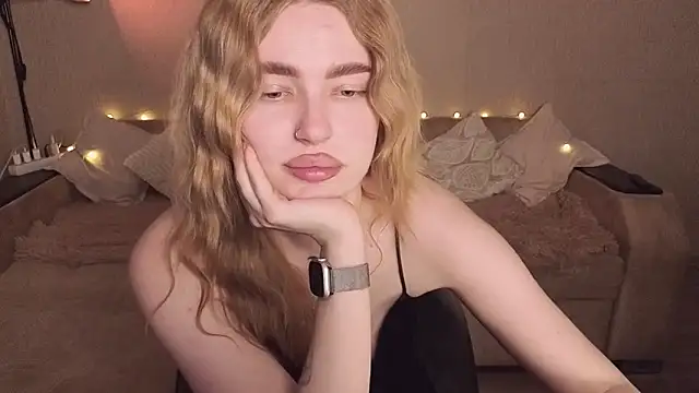 ViolettaLopez Adlı Modelin Canlı XXX Sohbeti