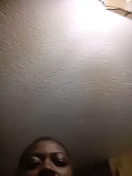 Thickdarkbby webkamerás műsora