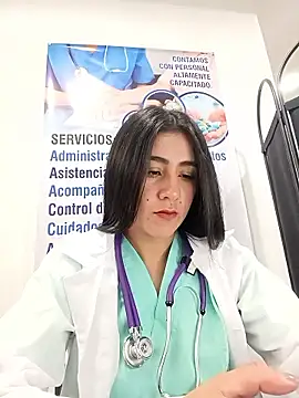 CAROLINE__07 Adlı Modelin Canlı XXX Sohbeti