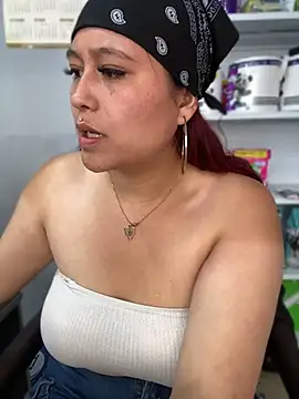 Mely_ec – Naživo XXX chat
