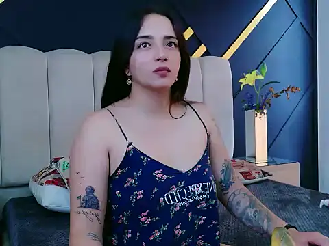 Chat XXX en directo de IsadoraSmit