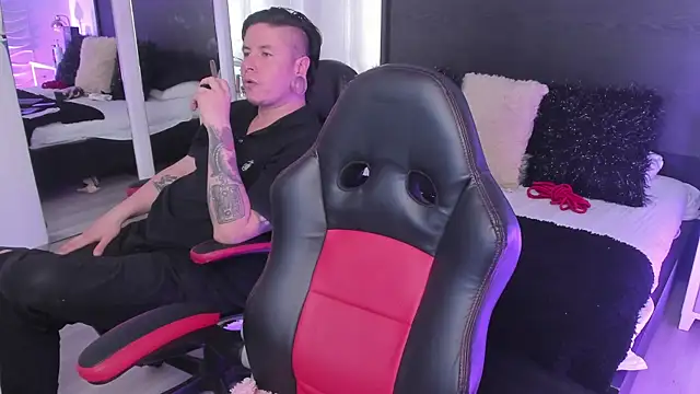 inkedsinners_ – Live XXX-chat