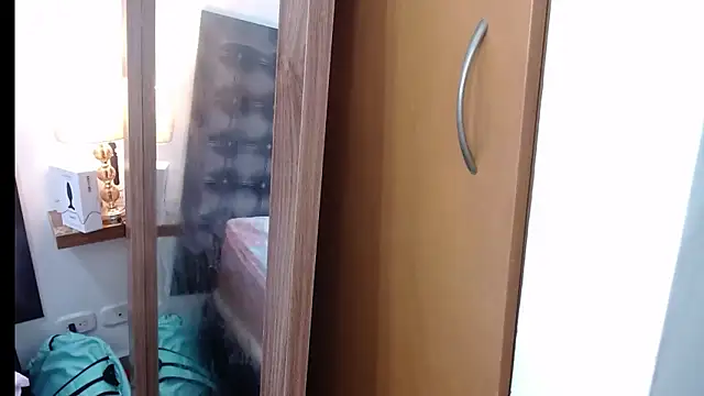 sandra_20 লাইভ XXX চ্যাট