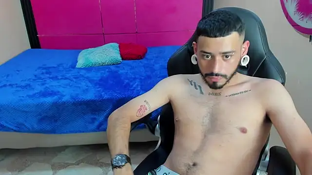 BrunoCarzon's Live XXX Chat