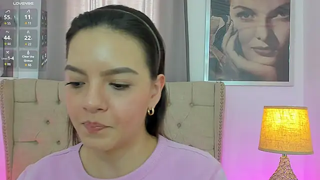 צ'אט XXX בשידור חי של Beautyari_