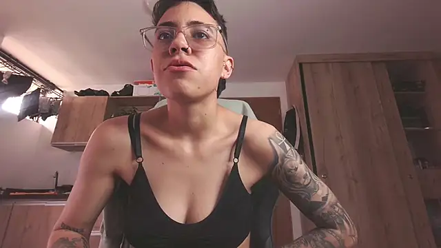 Chat XXX ao vivo de Cutie_Shy_
