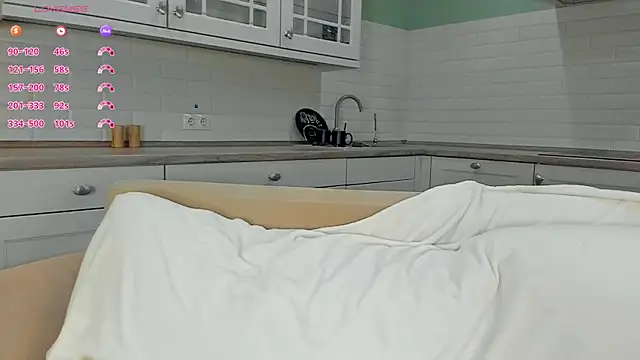 AliceFlowe Chat XXX live