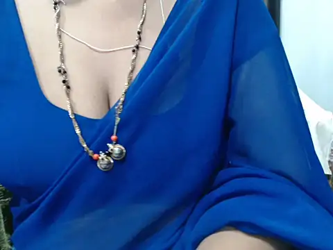 sunitha-3's Live XXX Chat