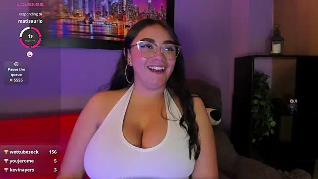 Lucyy_tits' Live XXX Chat