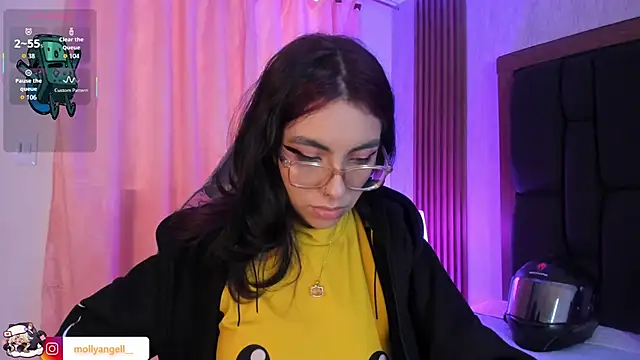 Molly_A – Naživo XXX chat