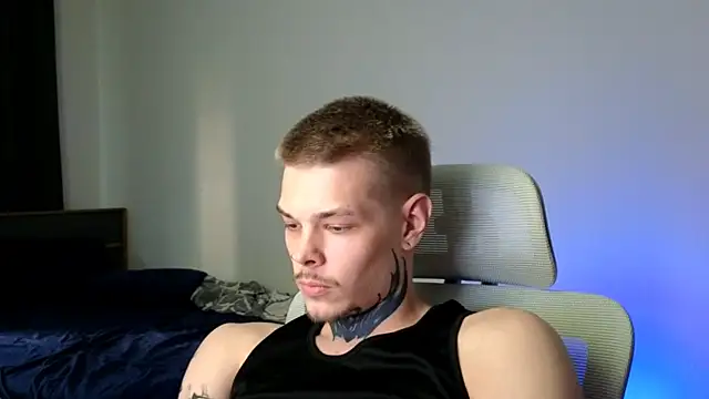 DENIS_HERE élő XXX-chatje