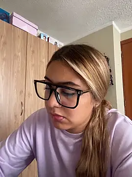 Miabonnett_'s Live XXX Chat