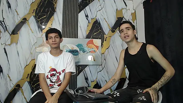 Chat XXX en directo de TWINKS_BOYSX