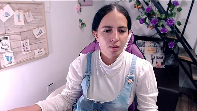 Chat XXX en directo de samantha_baby_
