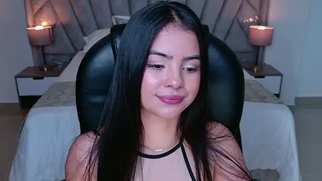 Layla_Breezee: απευθείας συνομιλία ΧΧΧ