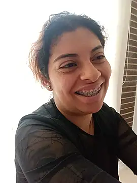 Iam_Issaa's Live XXX Chat