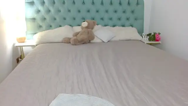 Erika_bestboobs élő XXX-chatje