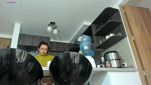 Bessie32 现场XXX聊天