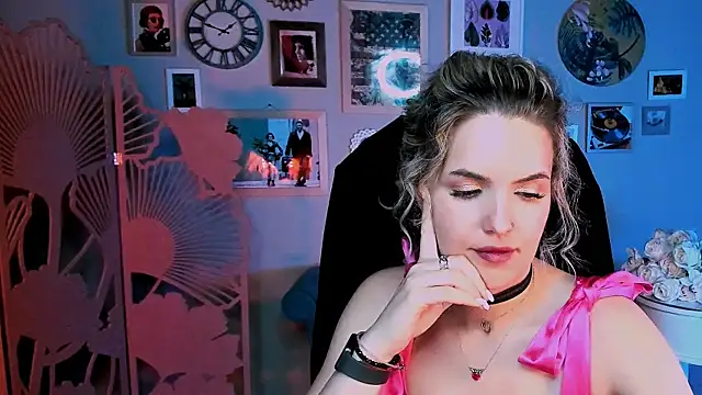 Chat XXX en directo de AliceSmite