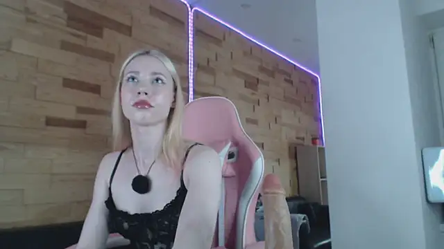 Lola_Gilbert Live XXX Chat
