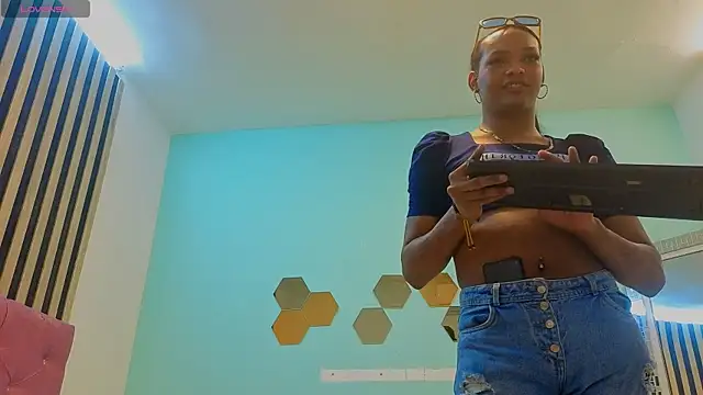 Chat XXX en directo de Kardy_Castle7