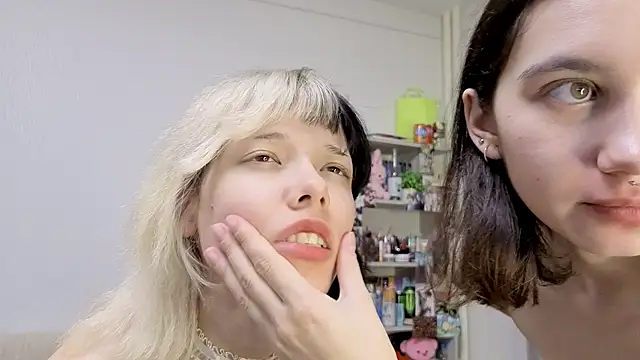 Layla_Muur: απευθείας συνομιλία ΧΧΧ