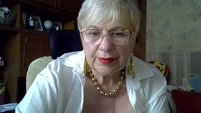 SweetCherry27's Live XXX Chat
