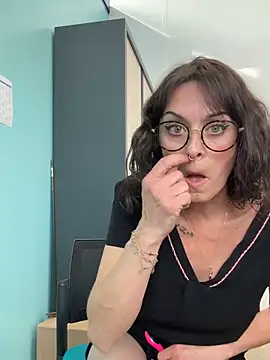 Chat XXX en directo de Monicaro-09