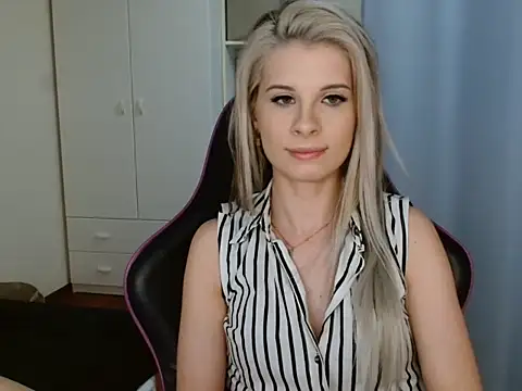 KristineGlow's Live XXX Chat