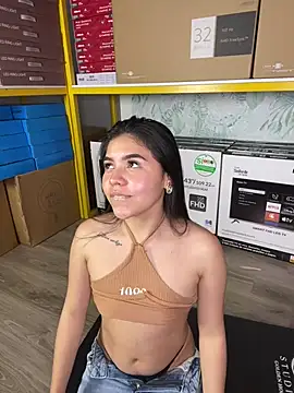 Ambarina_'s Live XXX Chat