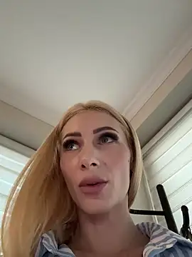 AngieShae's Live XXX Chat