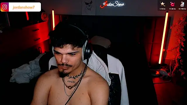 JordanShow Live XXX Chat