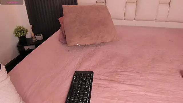 kristakinnky's Live XXX Chat