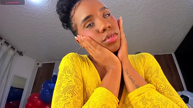 lia_16's Live XXX Chat