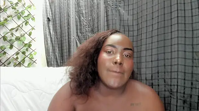 sophie_blake1 Obrolan Langsung XXX