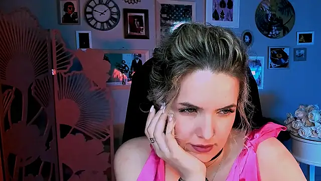AliceSmite's Live XXX Chat