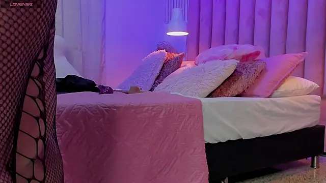 ScarlettDreamss7's Live XXX Chat