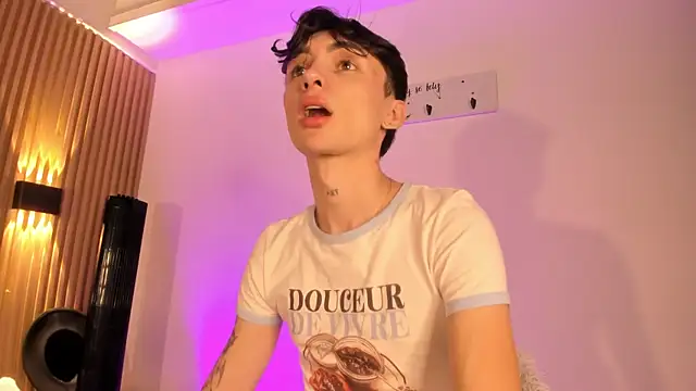XXX chat uživo modela kitty__bunny