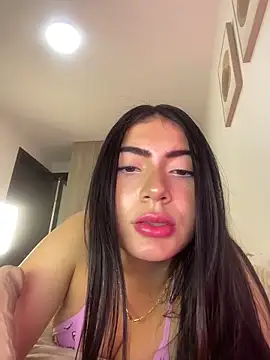 Mia_222 – Live XXX-chat